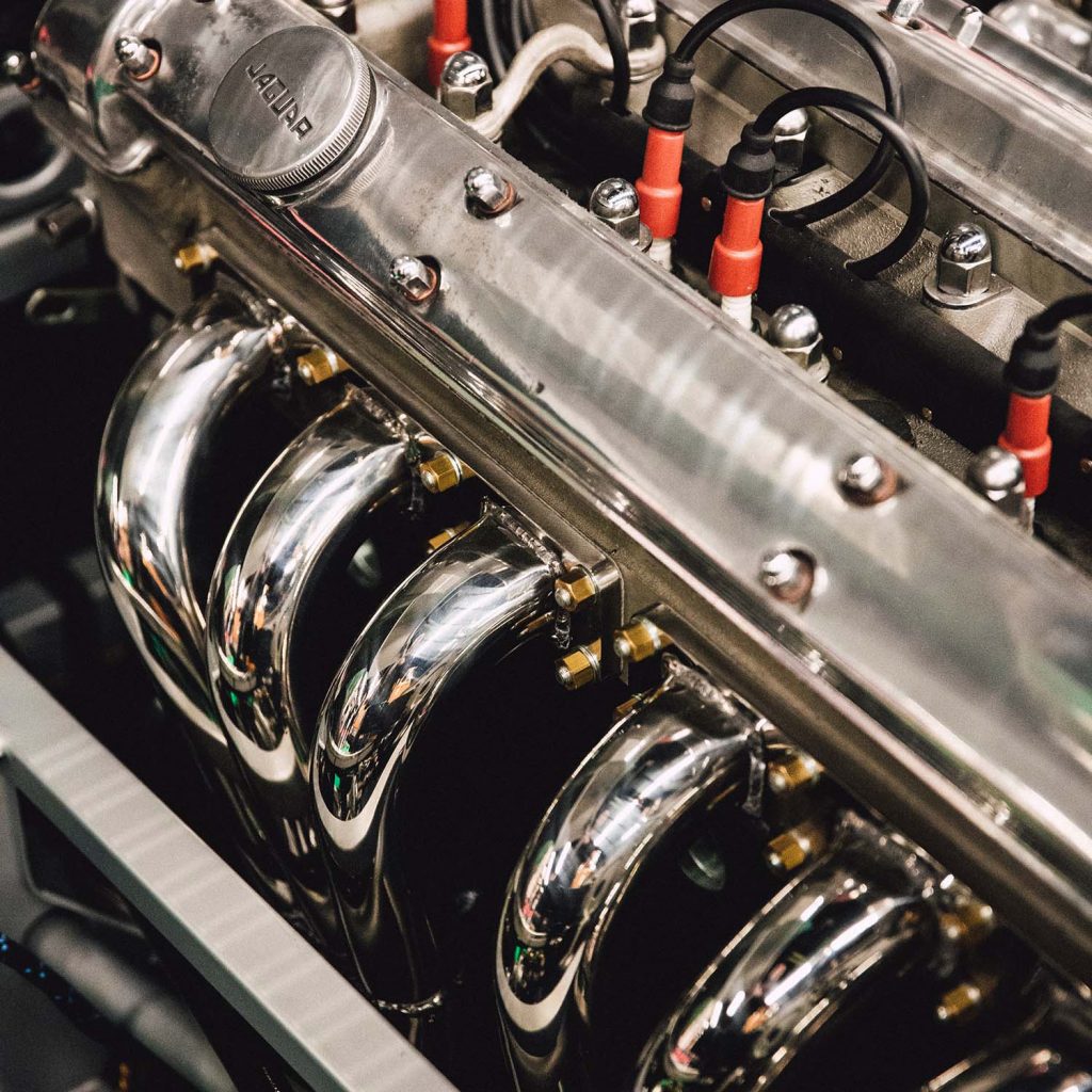 Automobile